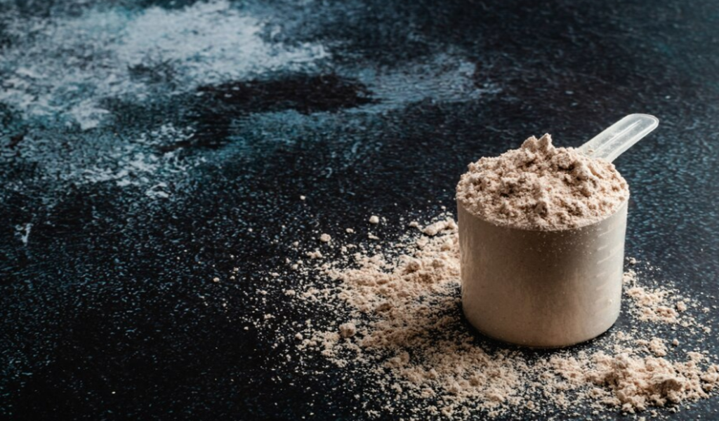 Benefits of Adding Superfoods to a Vegan Protein Powder 