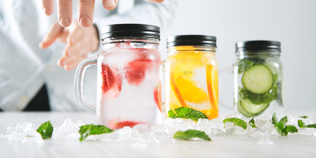 Isotonic Drinks vs Water: Best for Hydration & Electrolytes